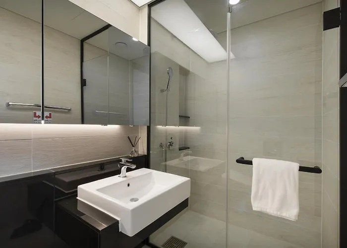Lct Y Collection Hotel