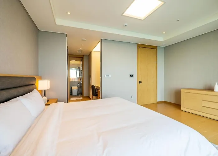 Lct Y Collection Hotel *