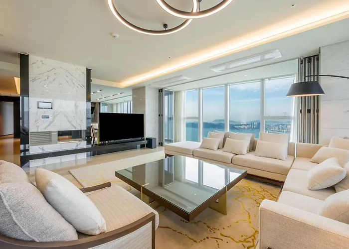 Lct Y Collection Hotel *