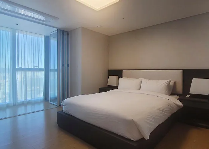 Lct Y Collection Hotel *