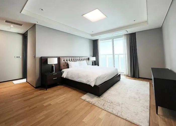 Hotel Lct Y Collection